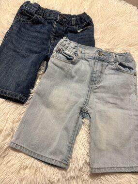 Bundle Kids Denim Shorts - Light Blue and Dark Blue size 5T/children place
